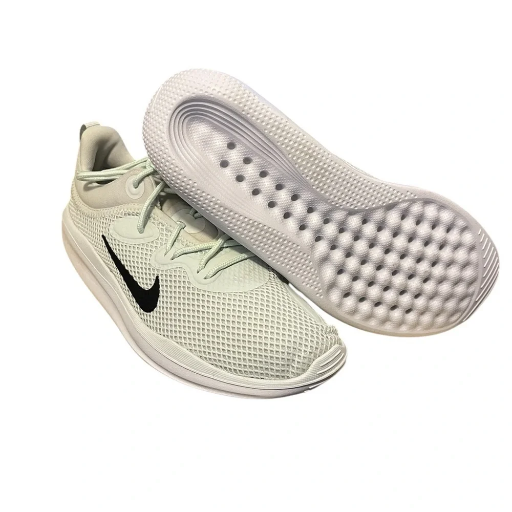 NWOT Nike Women’s Acmi Ghost Aqua running shoes